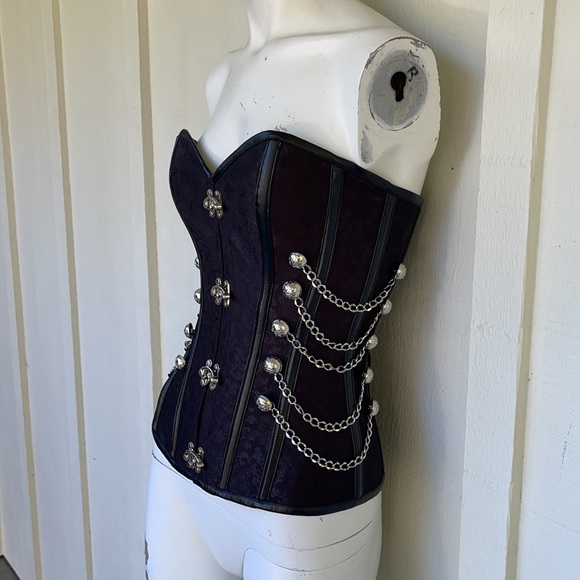 ❗️SOLD❗️EUC- STEAMPUNK SILVER CHAIN & CLASP W/ ORIENTAL DRAGON & FLORAL DESIGN - Picture 4 of 11